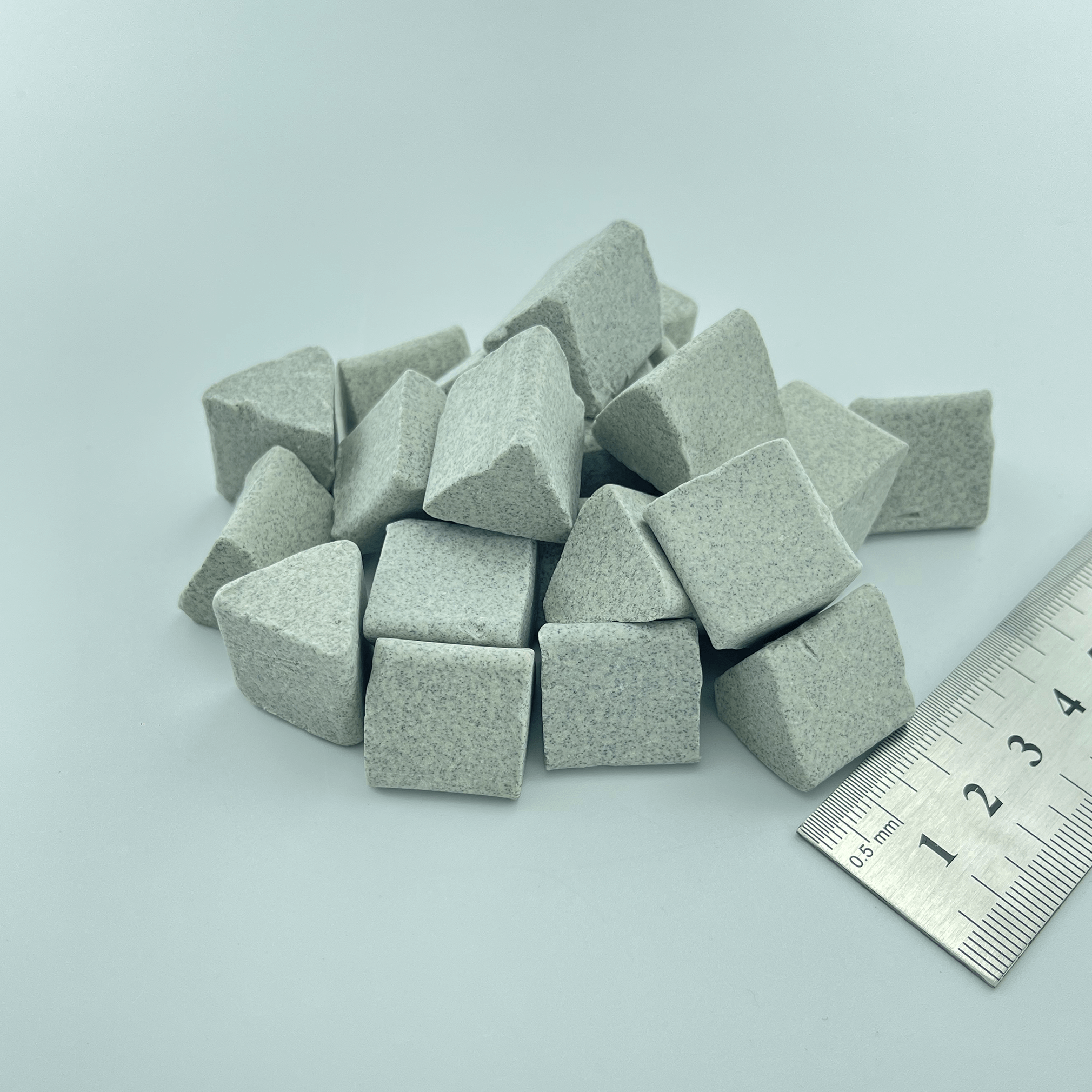 Наповнювач для віброгалтовки керамічний TR 20x20 мм